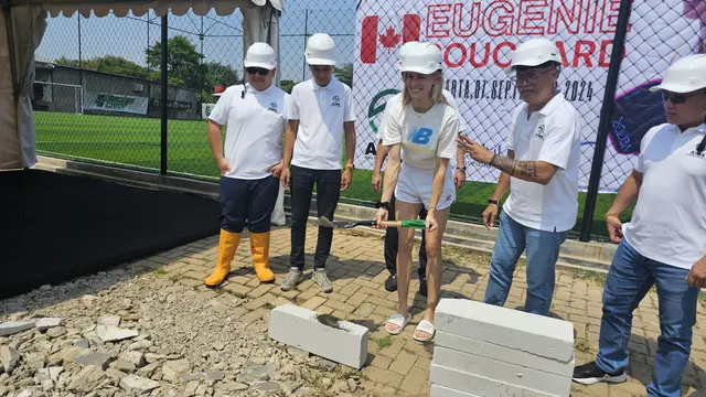 Baru Tiba di Jakarta, Petenis Eugenie Bouchard Langsung Gelar Latihan dan Peletakkan Batu Pertama